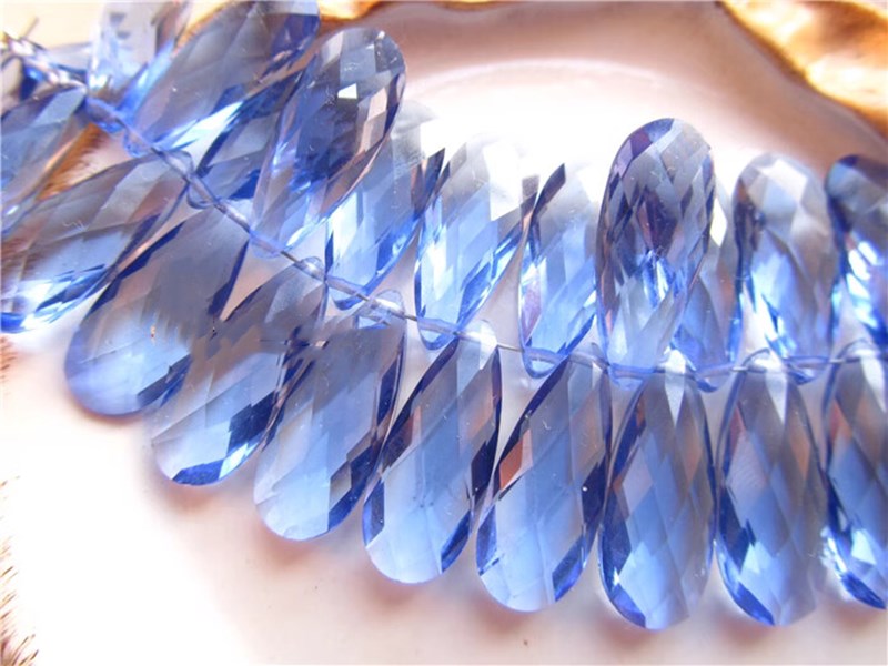 قطعتان من الخرز الفضفاض بلون ل - مراجعة Jewelry Making London وسعره